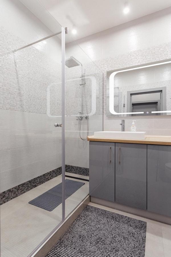 Grey Apartment Odessa Luaran gambar